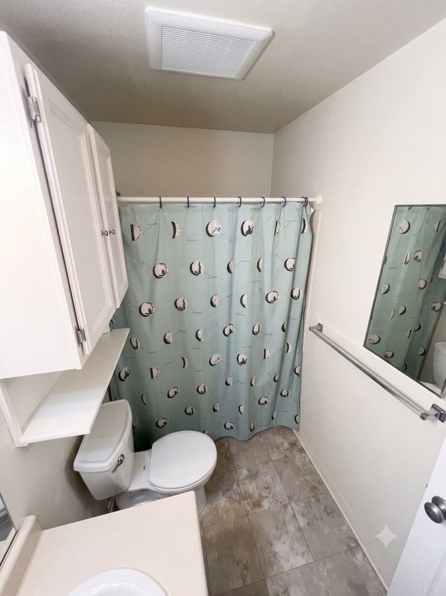 4834 E Kentucky Ave Unidad Cedar Point