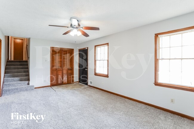 Photo - 240 Summerwood Ln