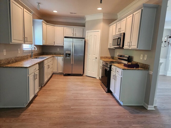 Room in Single Family Home on Mountain Quail Dr