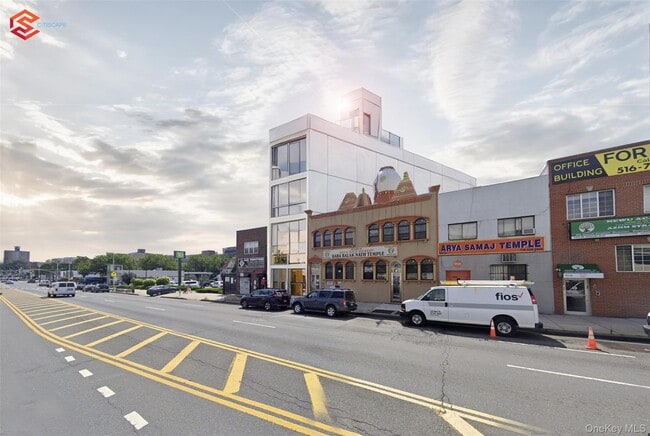 150-28 Hillside Ave. Unidad 2C