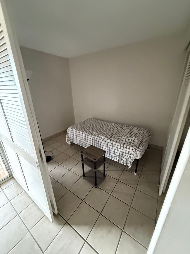 Photo - Rarely Available 1-Bedroom Apartment for Rent at Queen’s Villa