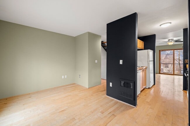 Photo - 2 BR 2 BA Townhome in North Tabor- 3 Levels!