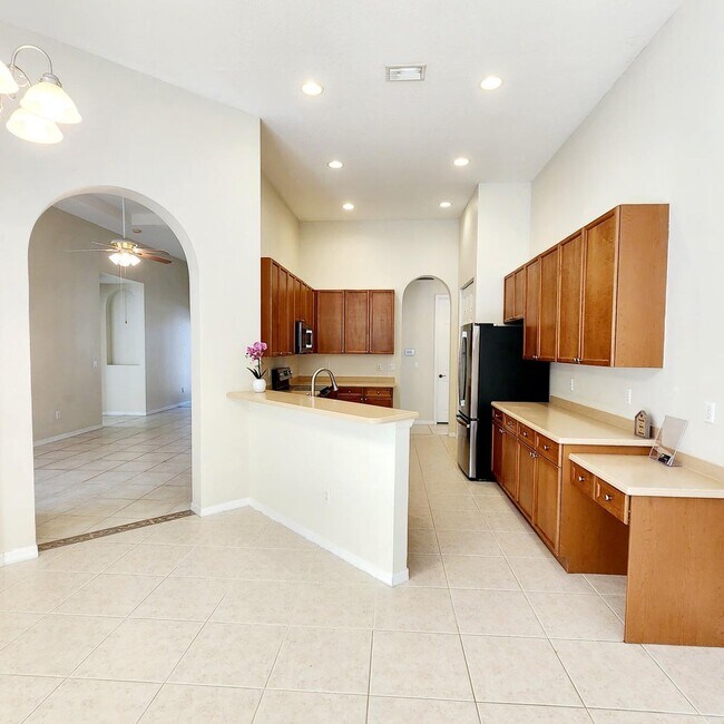 Photo - 1794 Palisades Dr