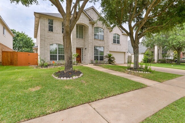 Building Photo - 15707 Sandisfield Ln