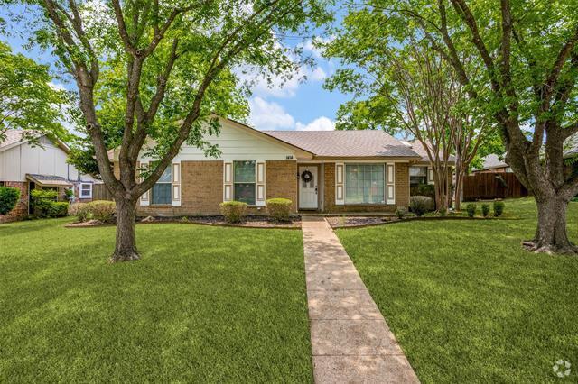 Building Photo - 1414 Woodcreek Dr Rental