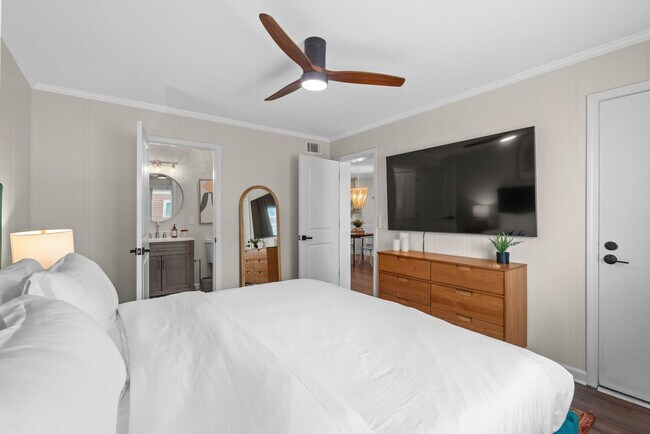 Photo - 824 N Waccamaw Dr Unit FL2-ID1308947P