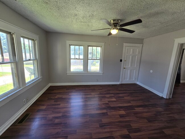 207 Moncrief Ave Unit B