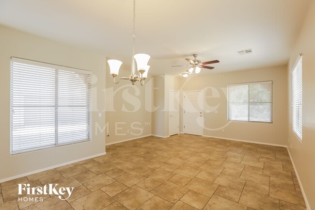 Photo - 1909 S Starling Dr