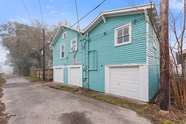 Photo - 4728 Avenue R 1/2