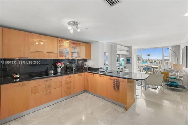 Photo - 6801 Collins Ave Unidad 6801 Collins Ave appt 1112