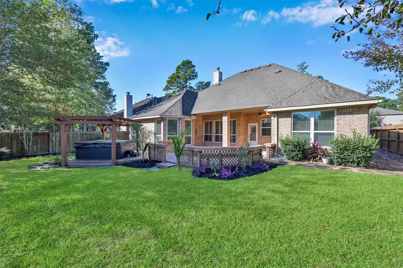 Photo - 94 Oriel Oaks Cir