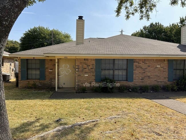 Building Photo - 1416 Chapel Ridge Rd Rental