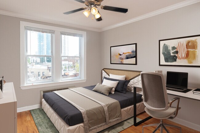 Photo - 828 W. Fullerton