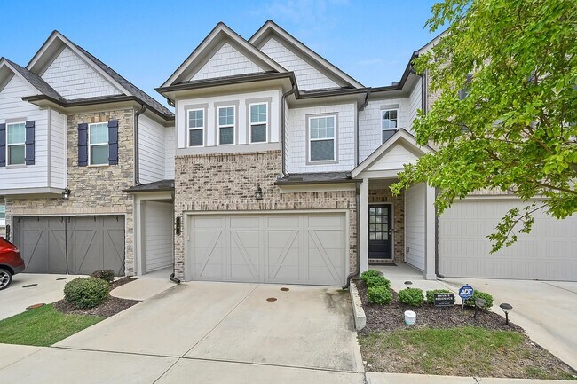 Photo - 1102 Lossie Ln