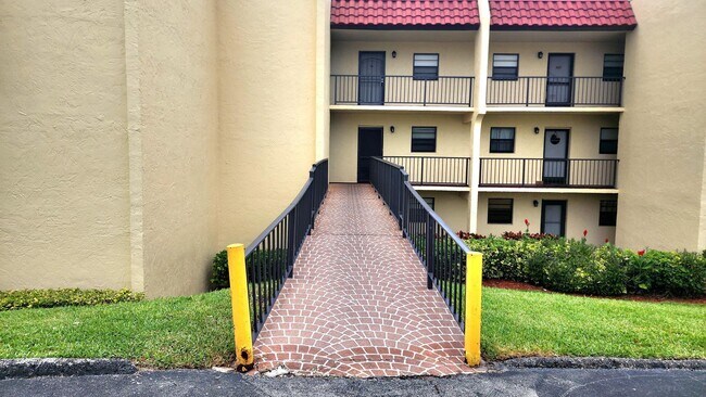 Photo - 2050 Oleander Blvd Unit 7205
