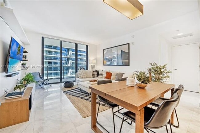 Photo - 1010 Brickell Ave Unidad 1010 Brickell Ave # 2907