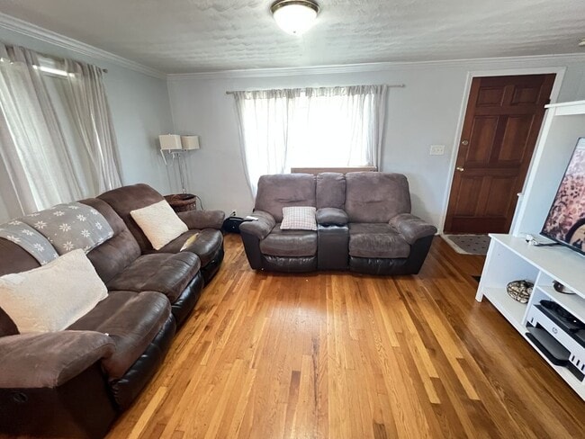 Photo - 141 Derby Rd