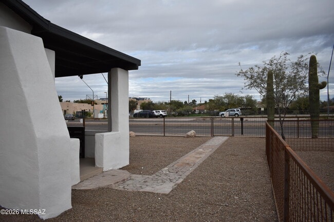 Photo - 1323 W Speedway Blvd
