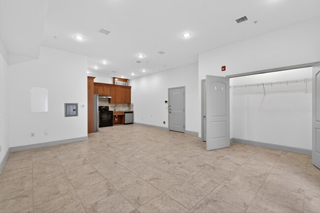 Photo - 258 Broadway