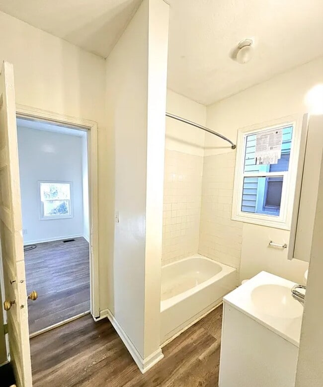 Photo - 2318 Greenwood Ave