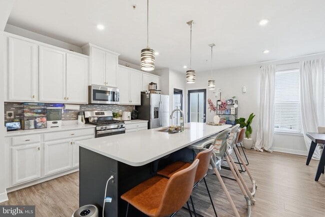 Photo - 10993 Oswestry St