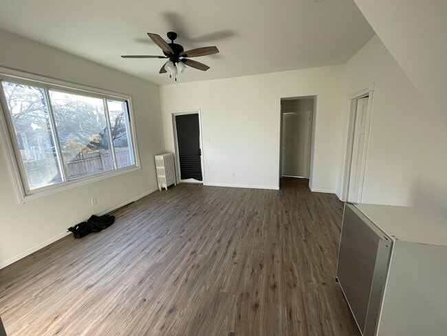 Photo - 807 Wood St