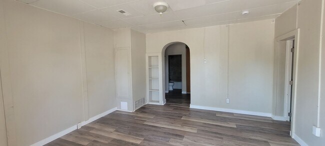 627 North St Unit 1