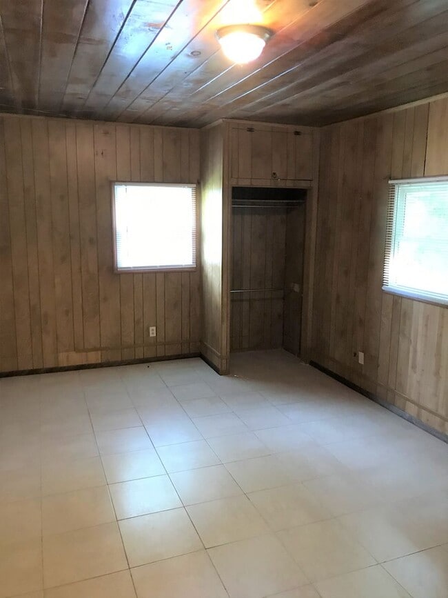 Photo - 215 Bamboo Dr