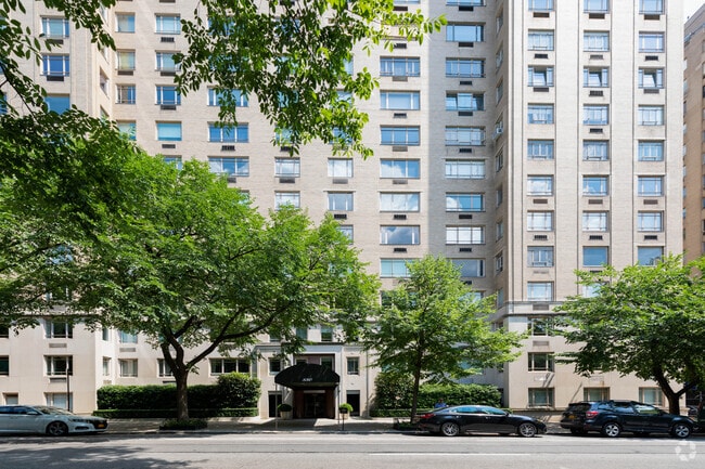 Photo - 880 Fifth Ave