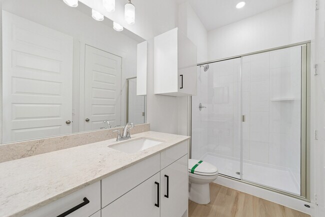 2nd Bathroom