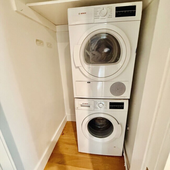 724 Ashland Ave Unit 724 Ashland Ave #2