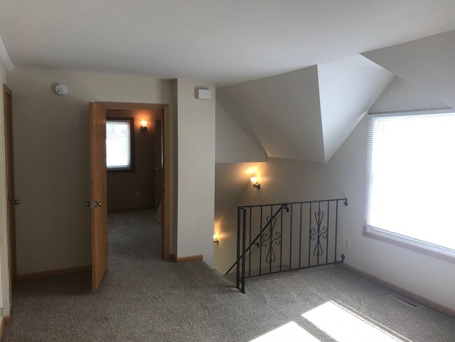 Photo - 409 Fairview Ave N Unit 2