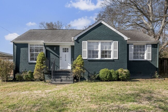 Building Photo - Charming cottage in Inglewood section of E... Rental