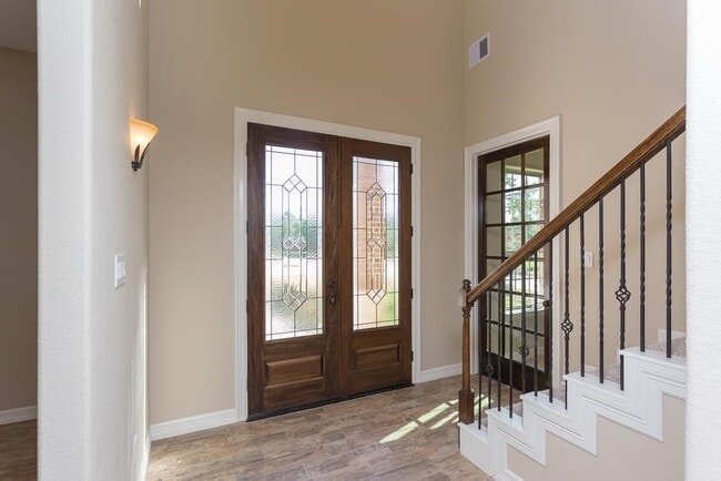 Photo - 8403 Oak Knot Dr