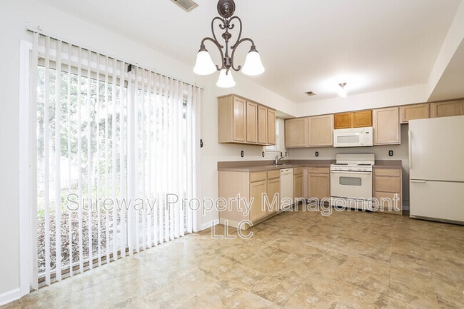 Photo - 197 Lake Dr
