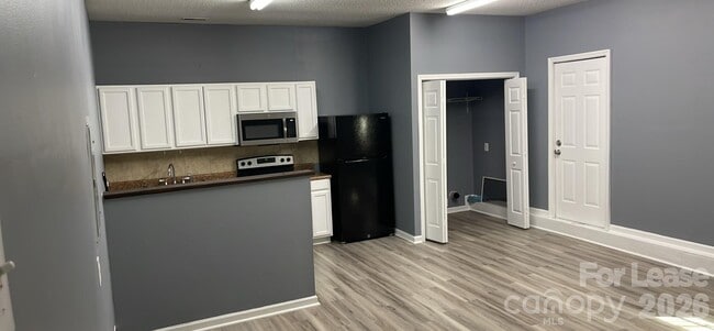Photo - 113 Whispering Pines Ln