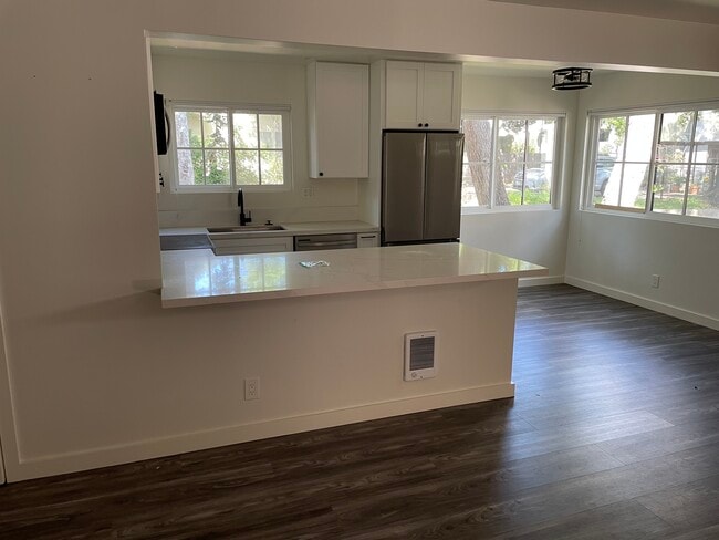 609 W Junipero St