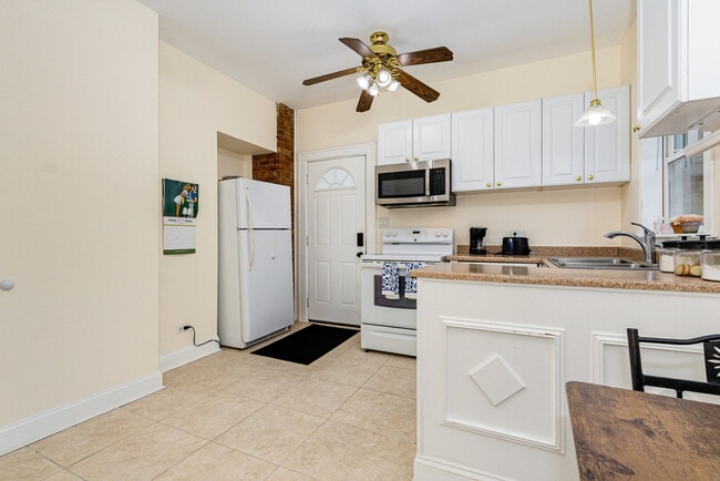 Photo - 312 Bridge St