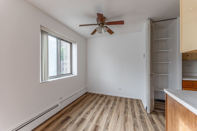 Photo - 6250 N Kenmore Ave Unit 305
