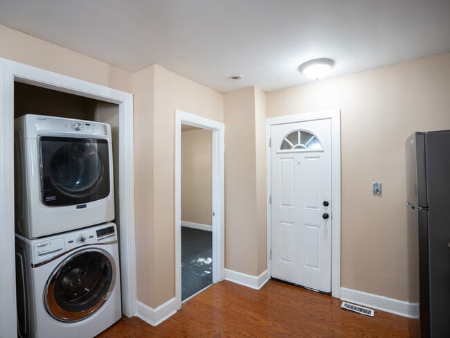 Photo - 640 Myrtle Ave