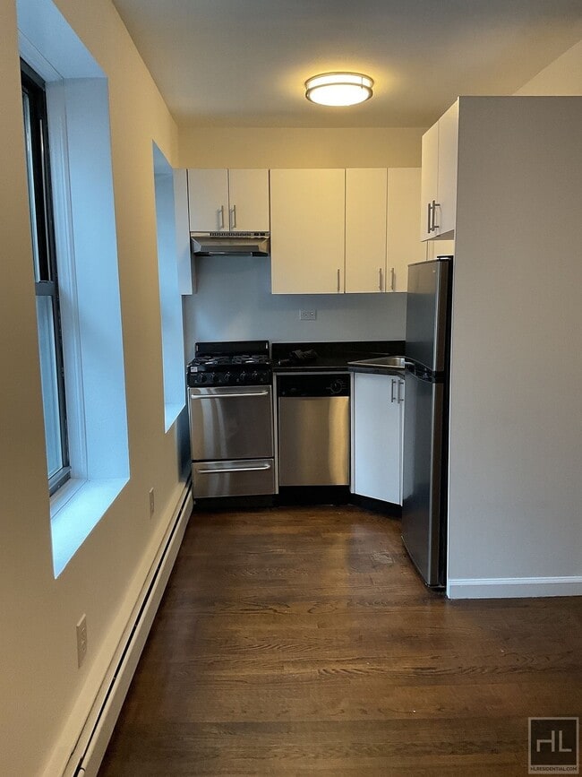 Photo - THIRD AVENUE Unit 4