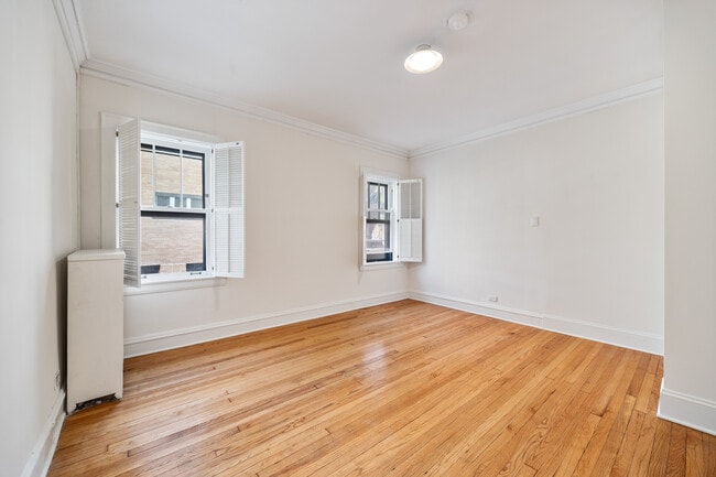 Photo - 721 Foster St Unit 1W