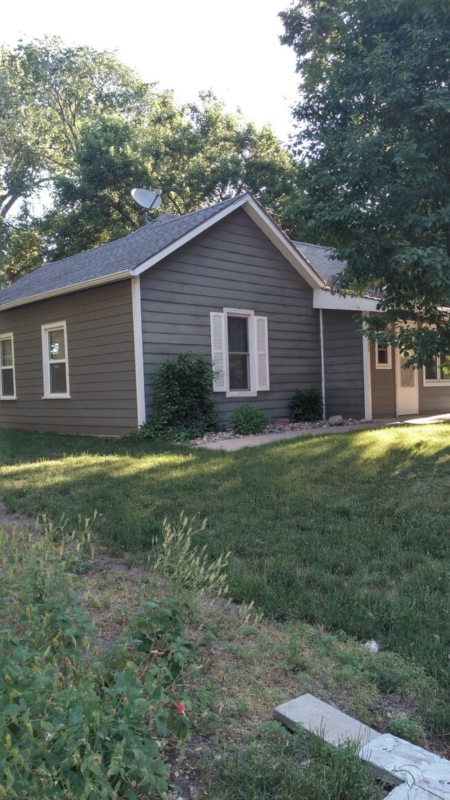 Photo - 411 W Clark St