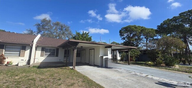 Building Photo - 2034 Sunset Grove Ln Rental