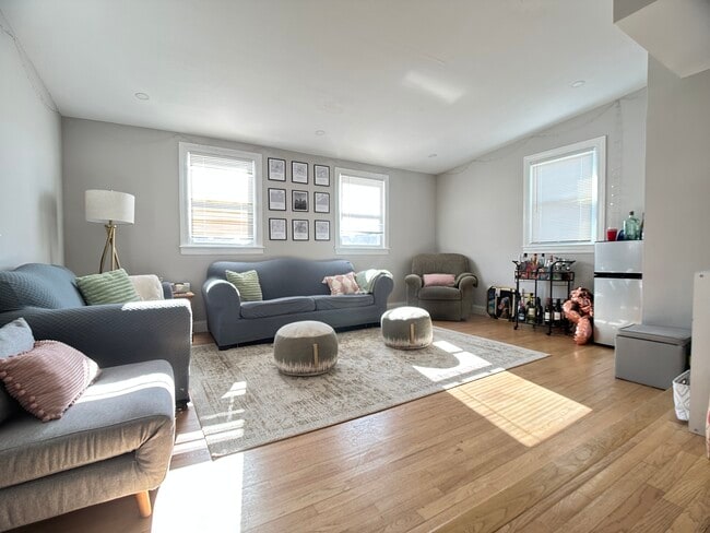 Photo - 18 Glenmont Rd