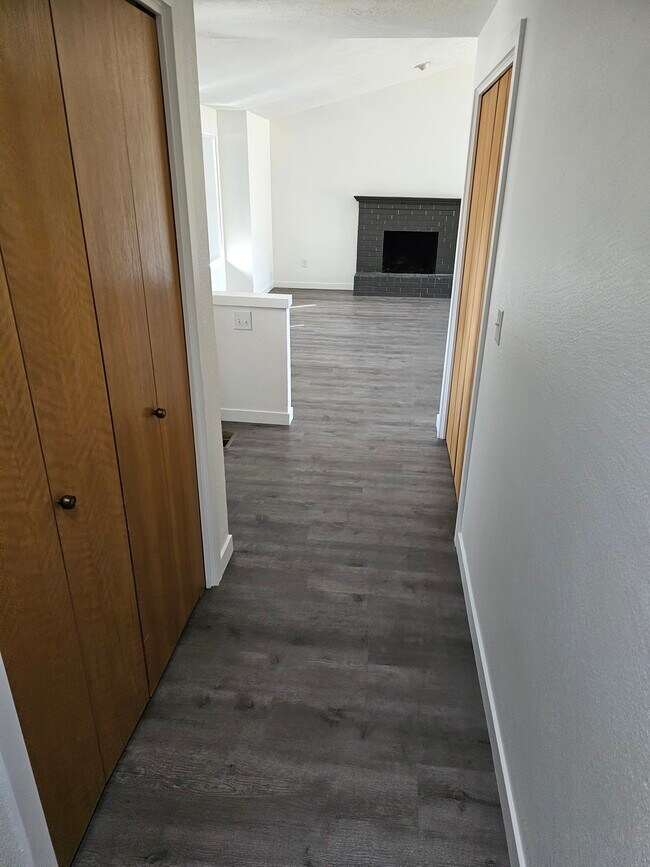 Photo - 5806 Cobalt Loop SE