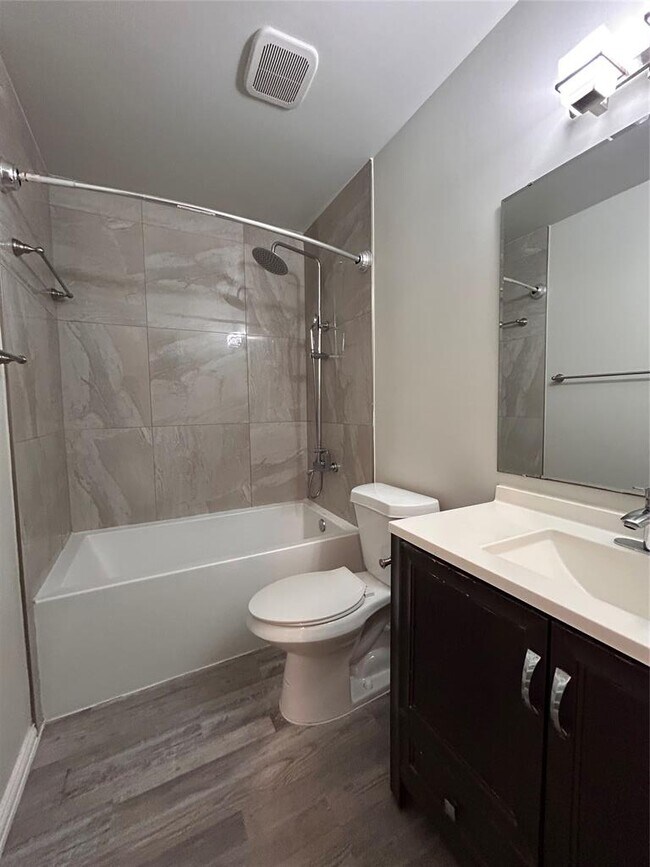 Photo - 8922 Trone Cir