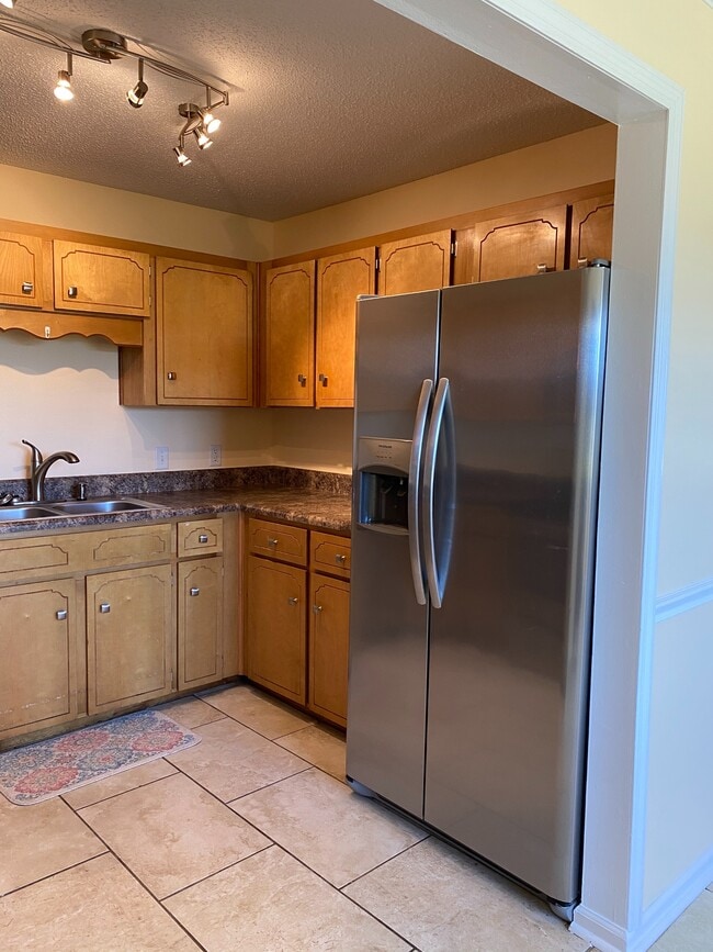 Photo - 15 Patricia Ln