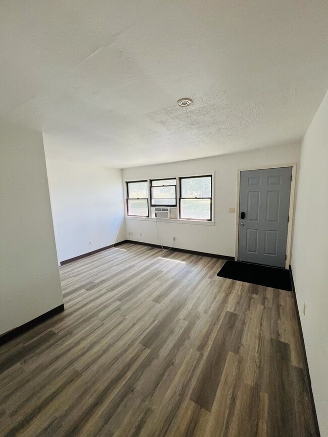 Photo - 1006 Archer Ave