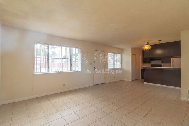 Photo - 1227 Pinetree Dr Unit 1